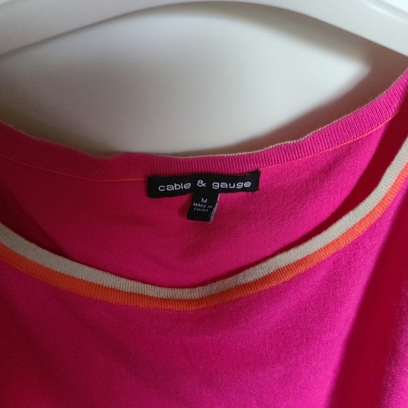 Cable & Gauge pink sweater button detail EUC M - Picture 2 of 3